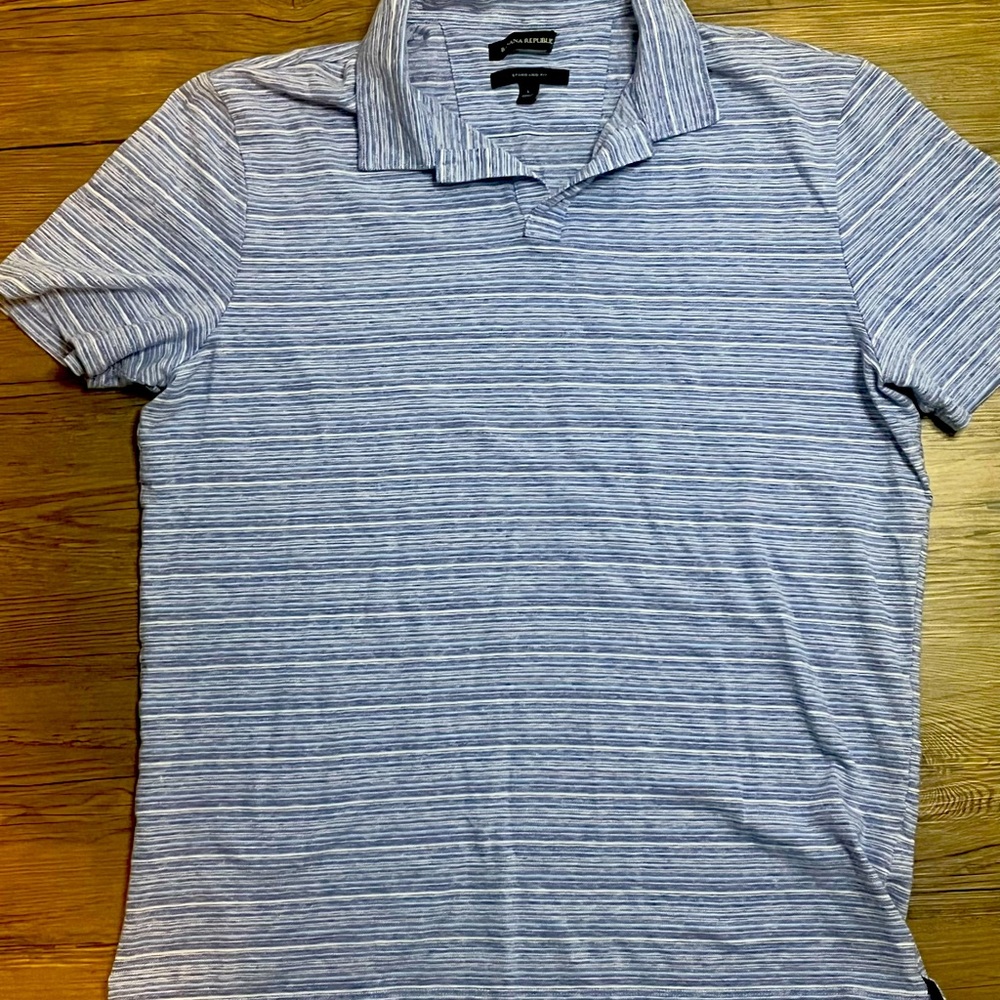 Used Men’s Banana Republic Polo. Soft Material